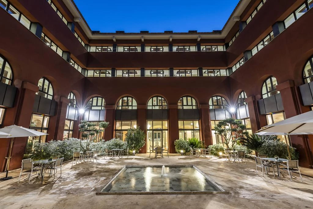 Cour intérieure, hôtel Intur Palacio San Martin