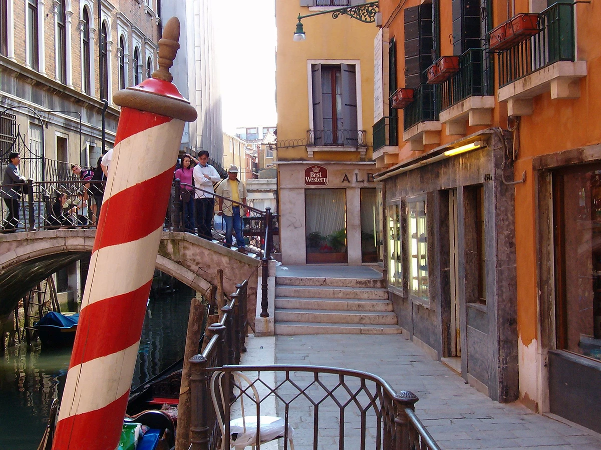 Vue de l'hôtel depuis la rue, Albergo San Marco, Venise, Italie