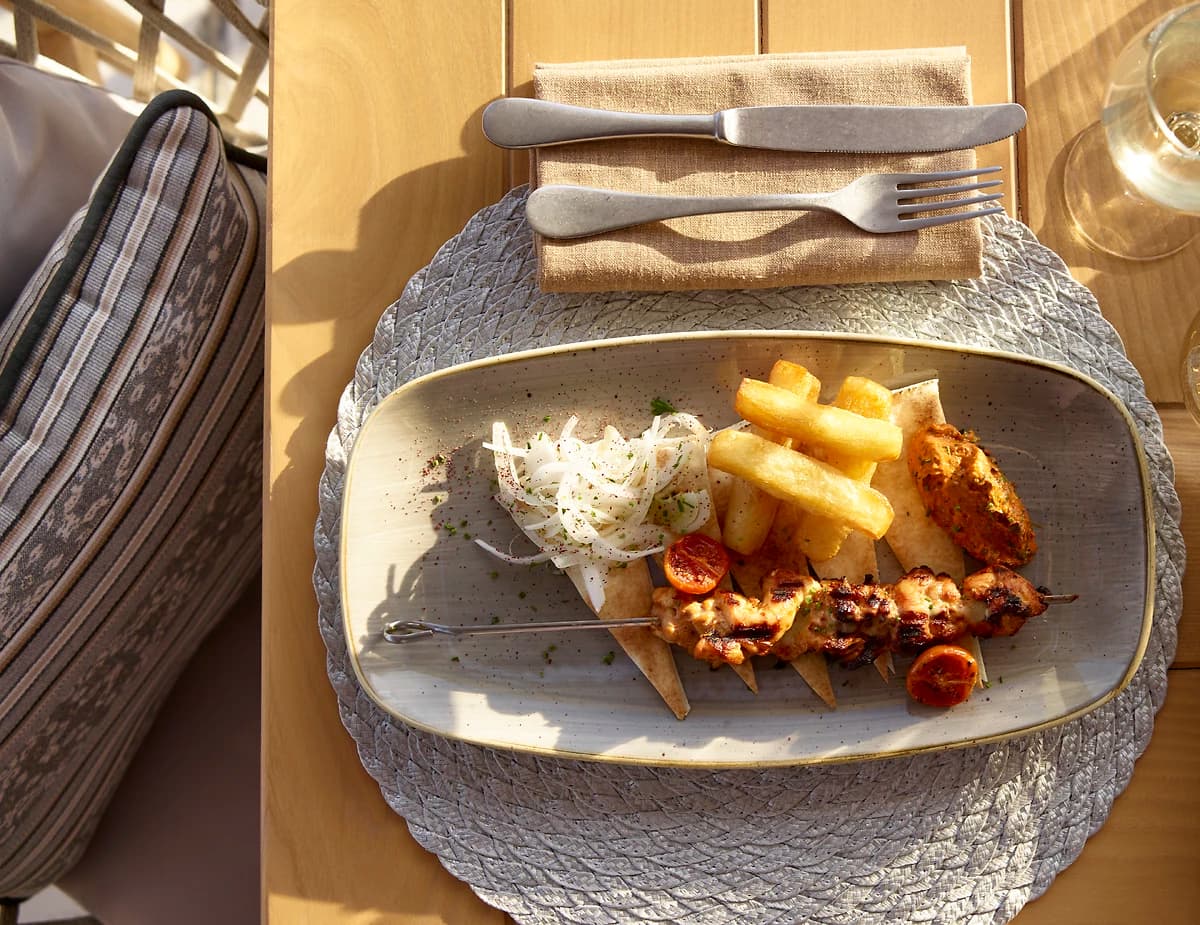 Plat servis au restaurant Kos, hôtel Ikos Aria Resort