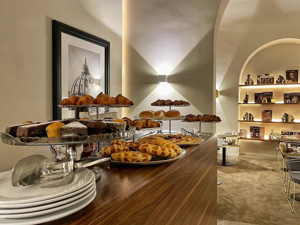 Salle de petit déjeuner, Antico Albergo del Sole al Pantheon, Rome, Italie