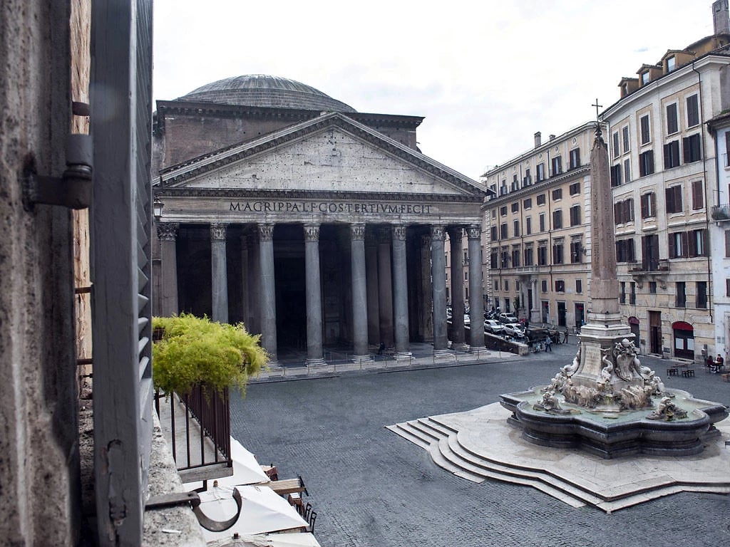 Vue sur le Pantheon, Antico Albergo del Sole al Pantheon, Rome, Italie