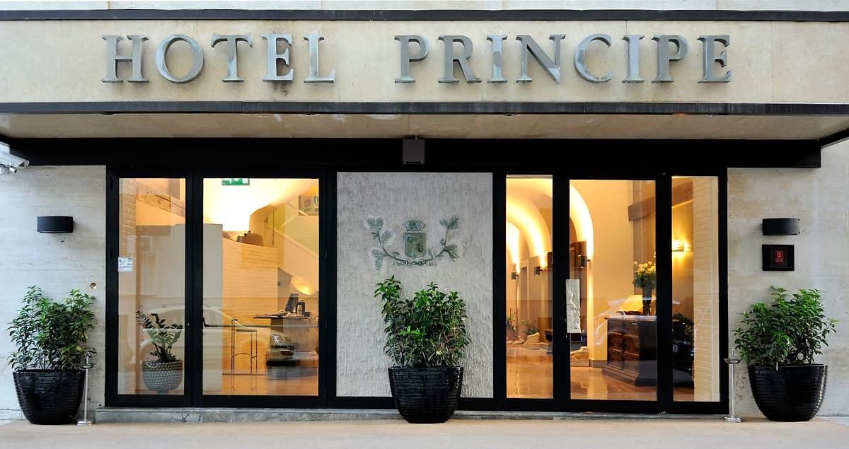 Façade, Hotel Principe di Villafranca, Sicile, Italie