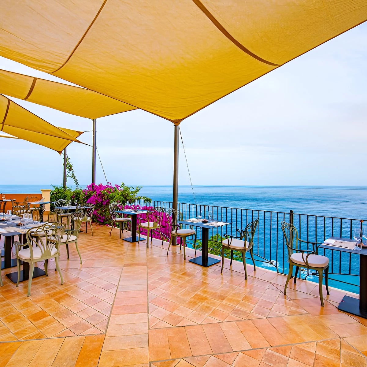 Restaurant extérieur, Baia Taormina CDSHotels, Sicile