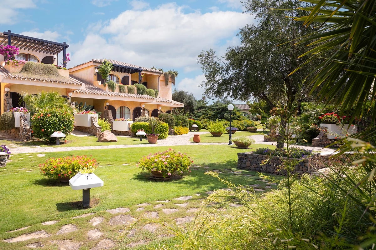 Jardin, Hotel Baia di Nora, Sardaigne, Italie