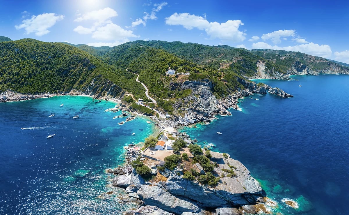 Vue aérienne de l'île de Skopelos, Sporades, Grèce