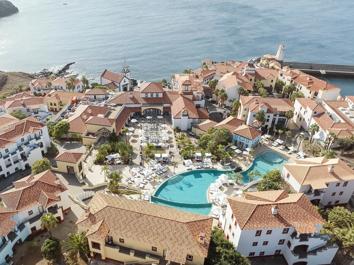 Vue aérienne de l'hôtel, Dreams Madeira Resort, Spa & Marina, Madère, Portugal