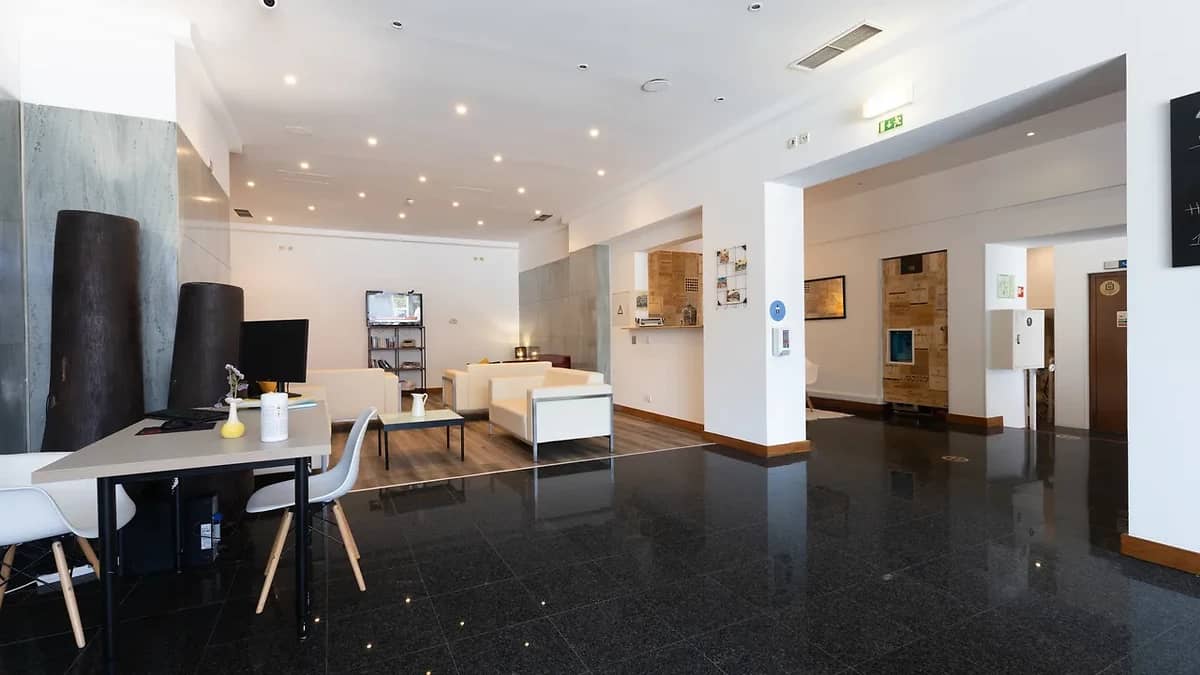 Lounge, Legendary Porto Hotel, Porto, Portugal