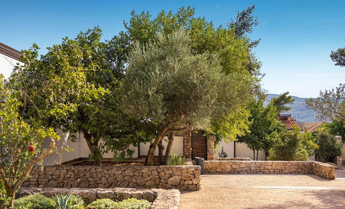 Extérieur, Valamar Amicor Resort