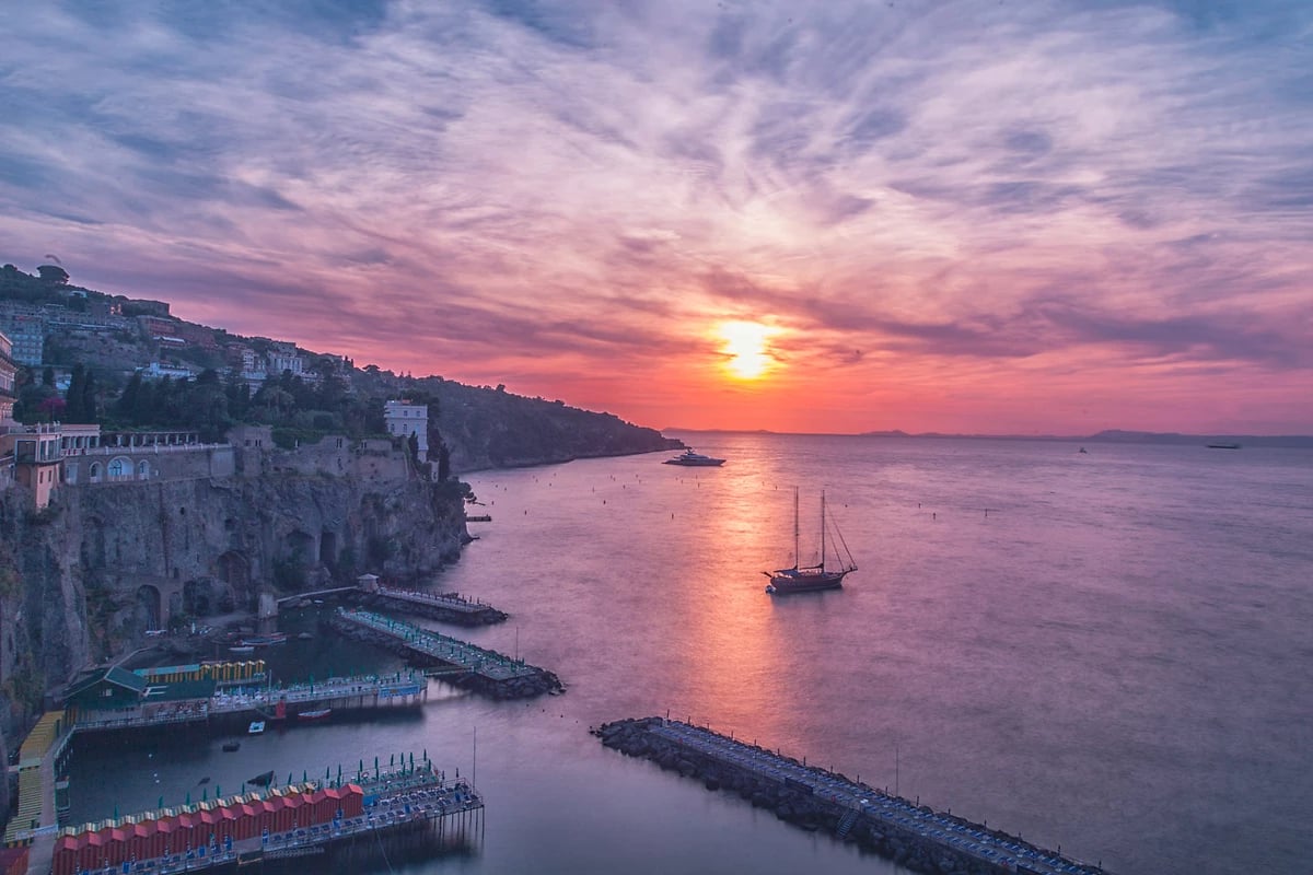 Vue sur la mer depuis l'hôtel, Imperial Hotel Tramontano, Sorrente, Italie