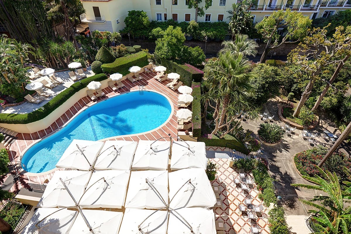 Vue sur la piscine, Imperial Hotel Tramontano, Sorrente, Italie