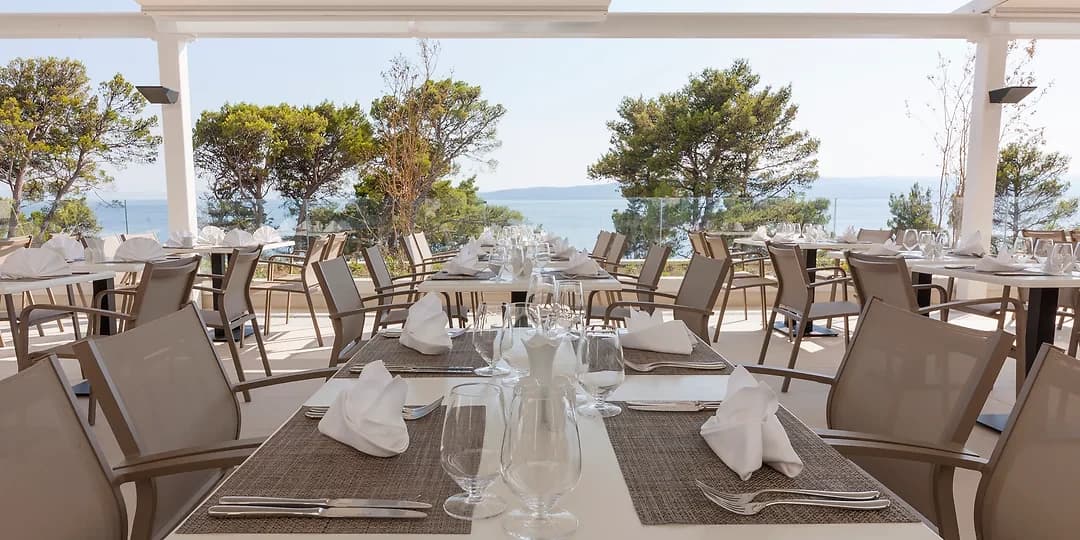 Restaurant de l'hôtel, Bluesun Hôtel Berulia, Brela, Croatie