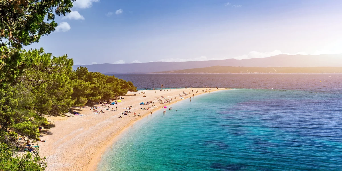 Plage, Bluesun Hôtel Elaphusa, île de Brač, Croatie