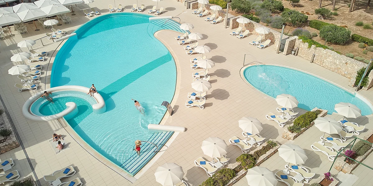 Piscine, Bluesun Hôtel Elaphusa, île de Brač, Croatie