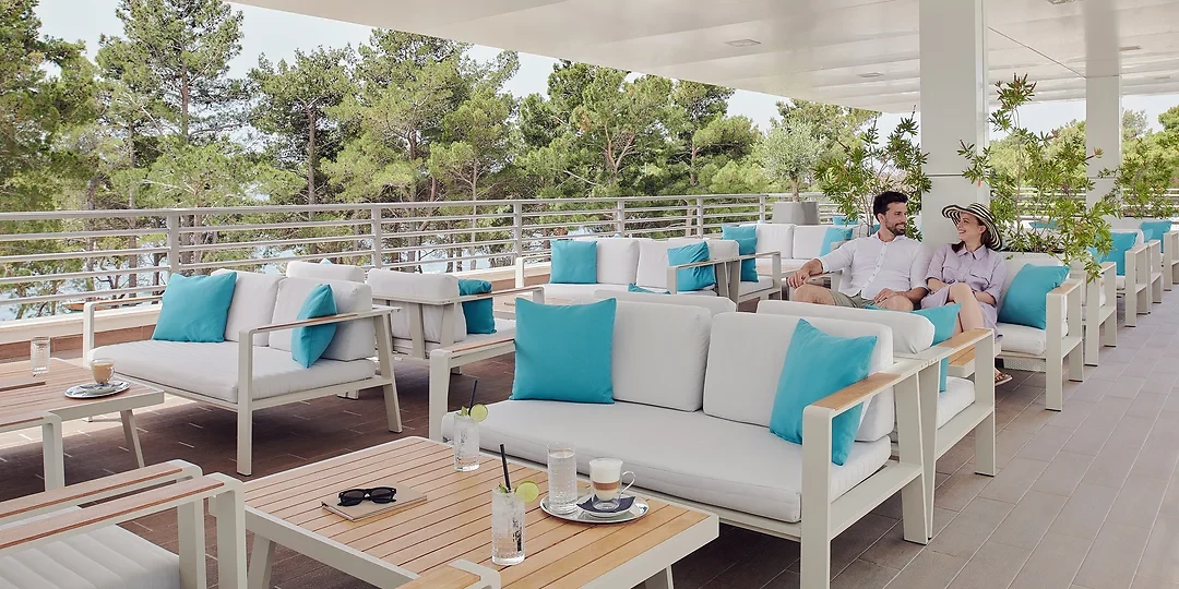 Bar de l'hôtel, Bluesun Hôtel Elaphusa, île de Brač, Croatie