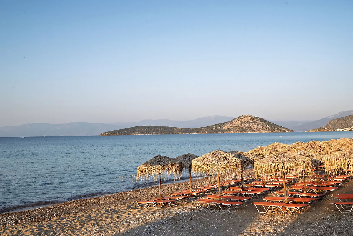 Plage, The Grove Seaside Hotel