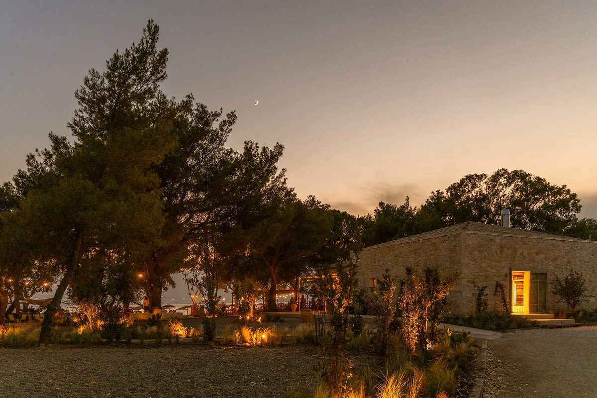 Restaurant de nuit, Ergon Beach House Nikiti