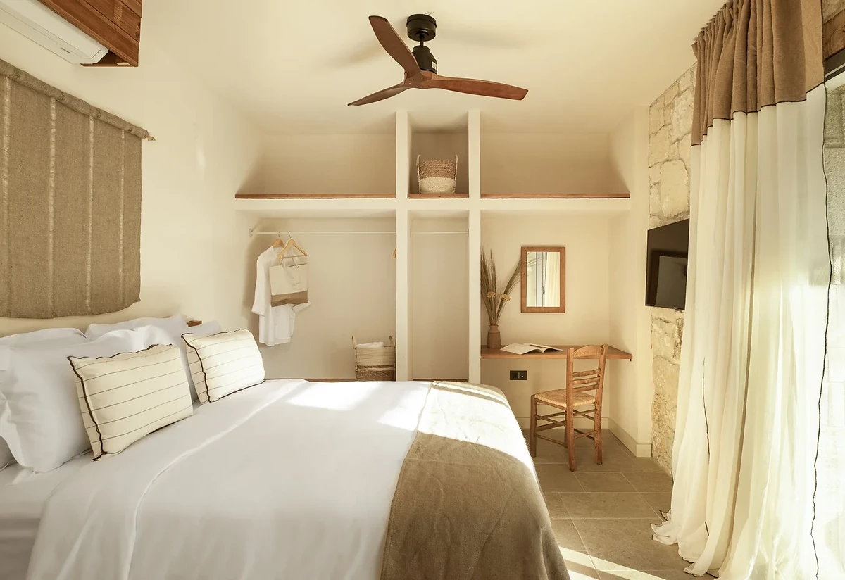 Grande cabana avec jardin