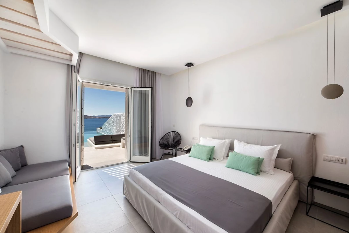 Suite supérieure vue mer avec piscine privée, Paros Agnanti Resort & Spa,