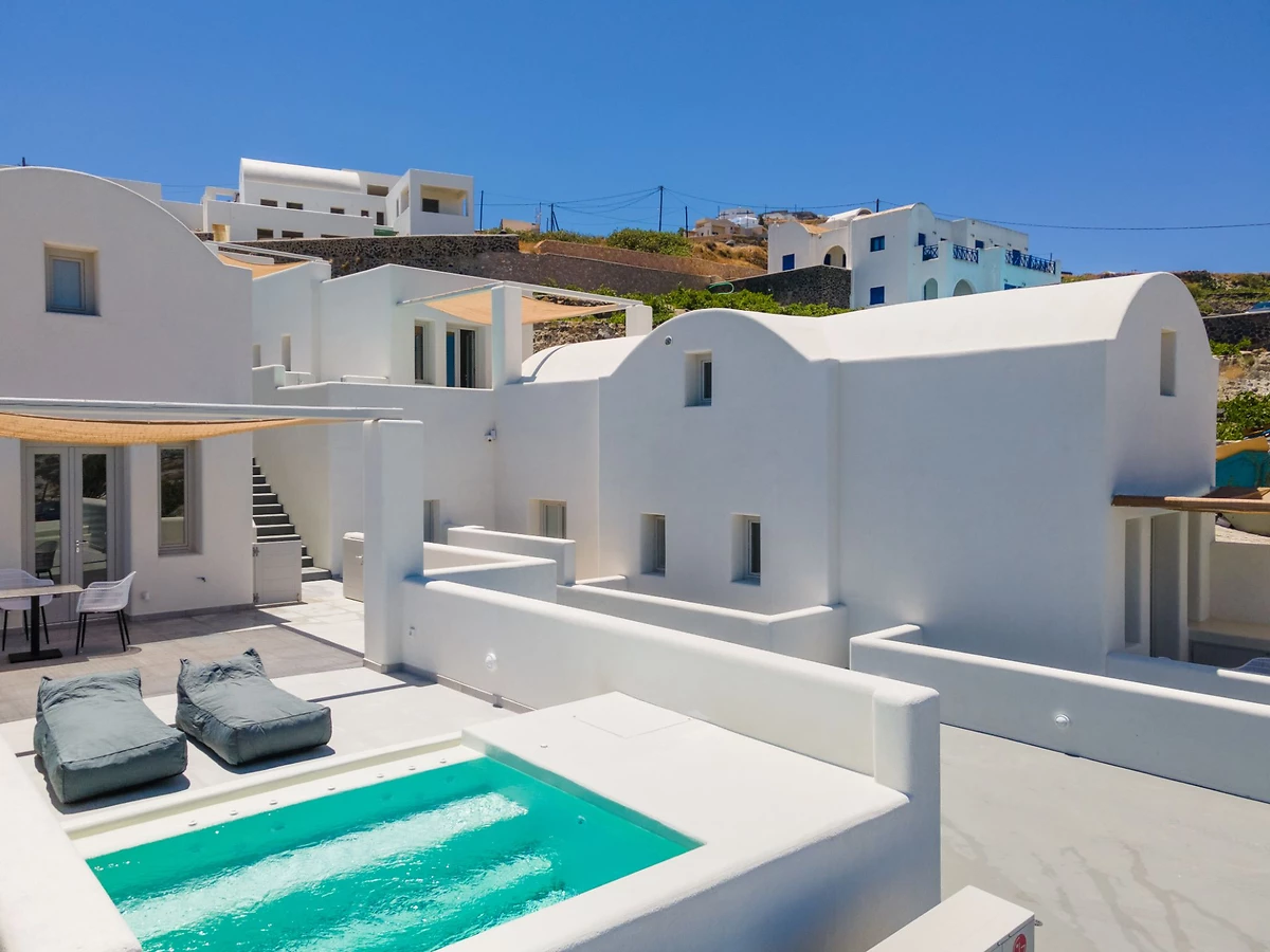 Terrasse avec piscine, Serapias Suites