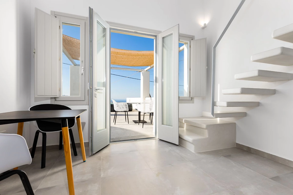 Salon, Serapias Suites