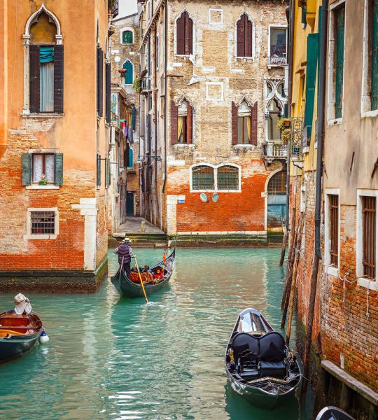Gondoles sur le canal, Venise, Venetie, Italie