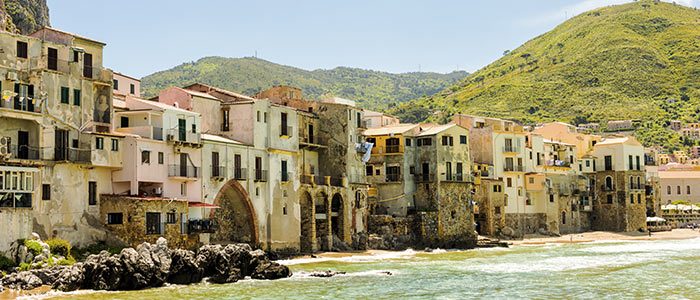 Port de Cefalu en Sicile, voyage dans le nord de la Sicile