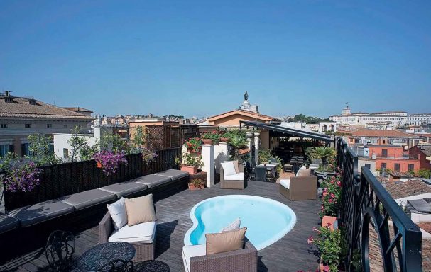Terrasse Rooftop, Hôtel Colonna Palace, Rome, Italie.