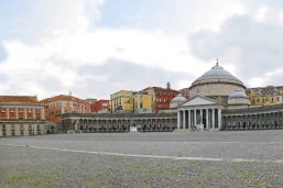 Piazza del Plebiscito, Naples, Italie