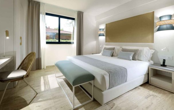 Chambre à coucher, Bungalow deluxe, Grand Palladium Sicilia Resort & Spa, Italie