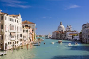 Grand Canal et l'église Santa Maria della Salute, Venise