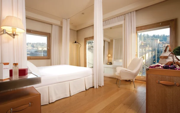Deluxe Arno View, Hôtel Continentale, Florence, Italie.