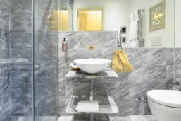 Salle de bain, chambre, Hotel Kraft