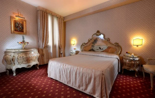 Chambre, Rialto Hotel and Suites