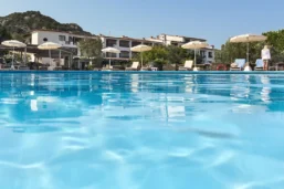 Piscine de l'hôtel, hôtel La Bisaccia