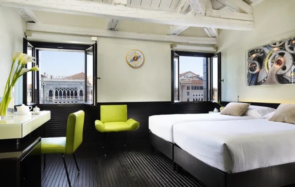 Chambre deluxe vue Grand Canal, Hotel L'Orologio Venezia, Venise, Italie