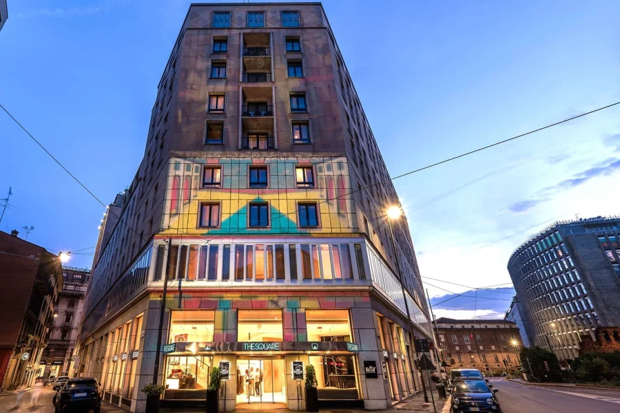 Façade, The Square Milano Duomo