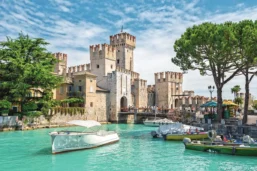 Rocca Scaligera, château sur l'île de Sirmione, lac de Garde