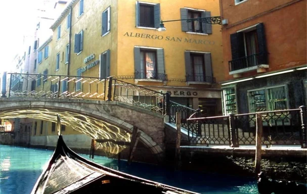 Vue de l'hôtel depuis le canal, Albergo San Marco, Venise, Italie