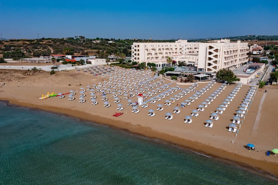 Vue aérienne du domaine, Hotel Club Eloro, Sicile, Italie