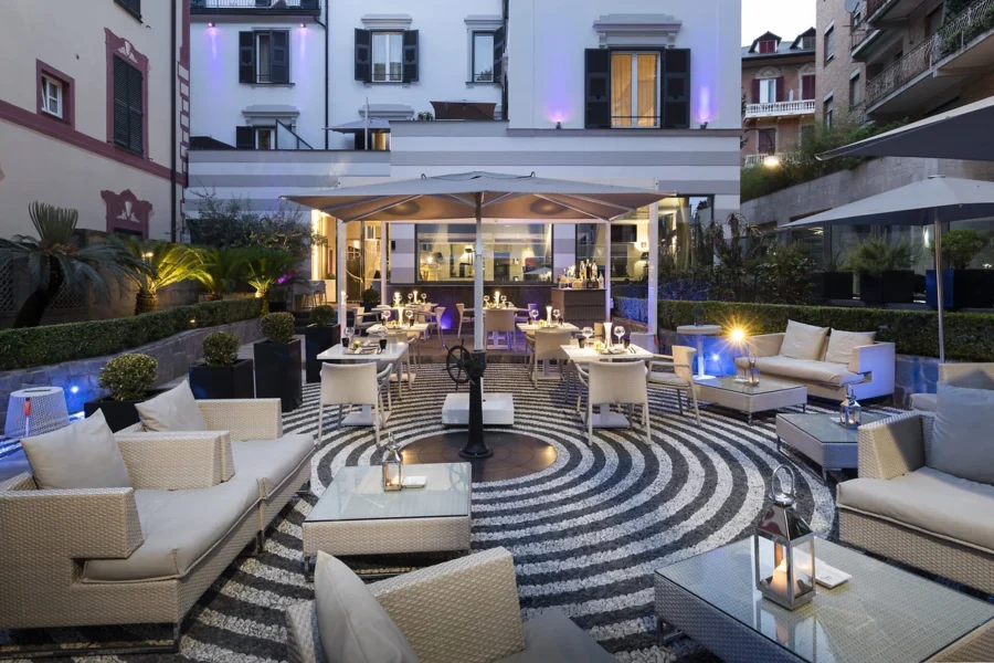 Illusion Stone Bar, LHP Santa Margherita Palace Resort & Spa, Santa Margherita, Ligurie