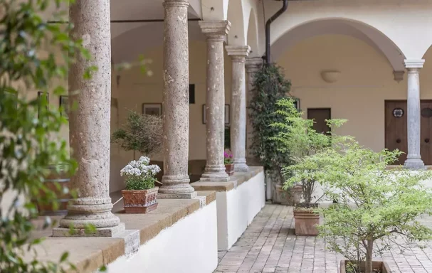 Cour intérieure, Relais Chiostro di Pienza, Toscane, Italie