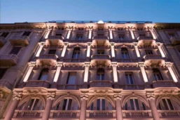 Façade, JR Hotels Oriente Bari, Italie