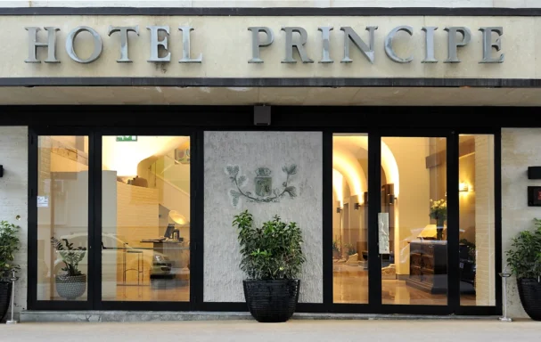 Façade, Hotel Principe di Villafranca, Sicile, Italie