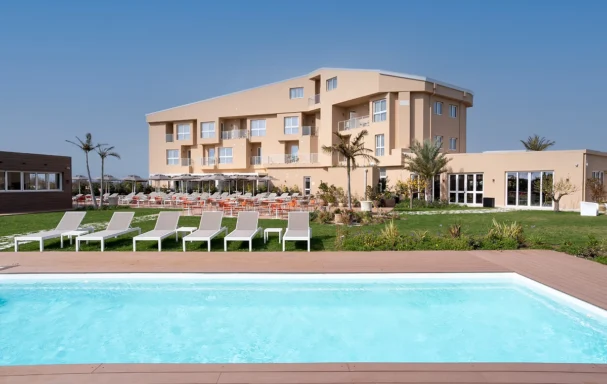 Piscine, Terradamari Resort & Spa Marina di Modica, Tapestry Collection by Hilton, Sicile