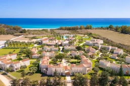 Vue aérienne, Spiagge San Pietro Resort, Sardaigne, Italie