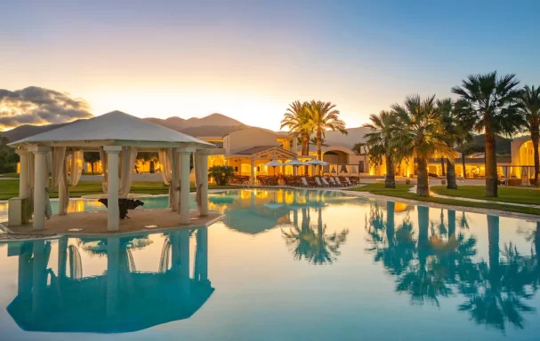 Piscine, Spiagge San Pietro Resort, Sardaigne, Italie